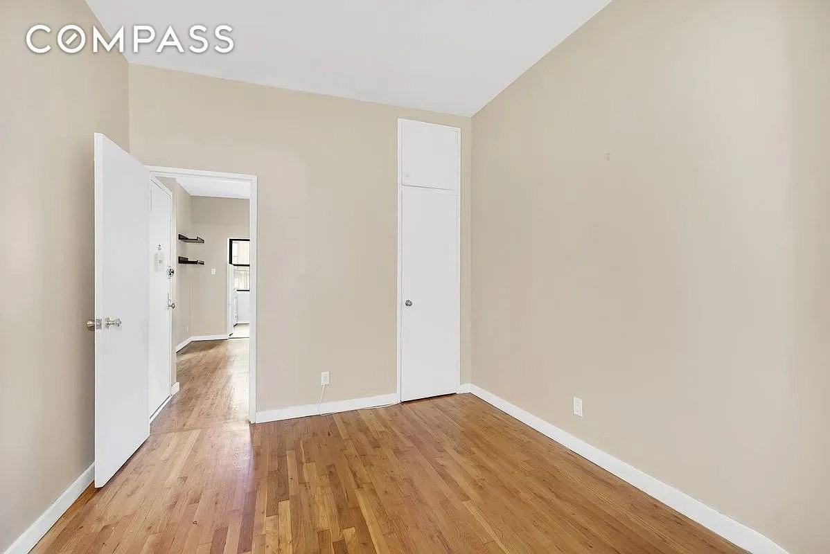 512 E 82nd St #4D - Photo 4 of 8