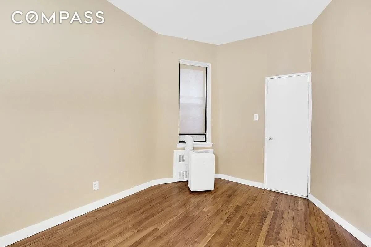 512 E 82nd St #4D - Photo 6 of 8