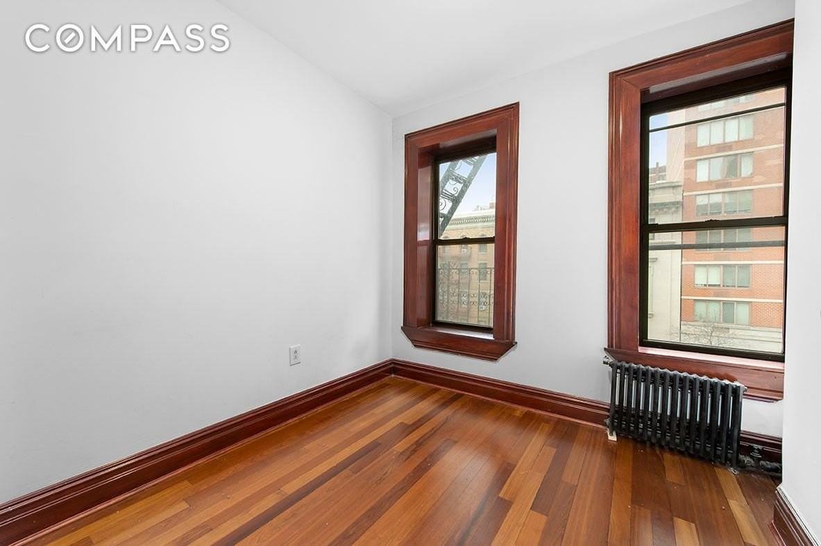 119 E 96th St #18 - Photo 3 of 5