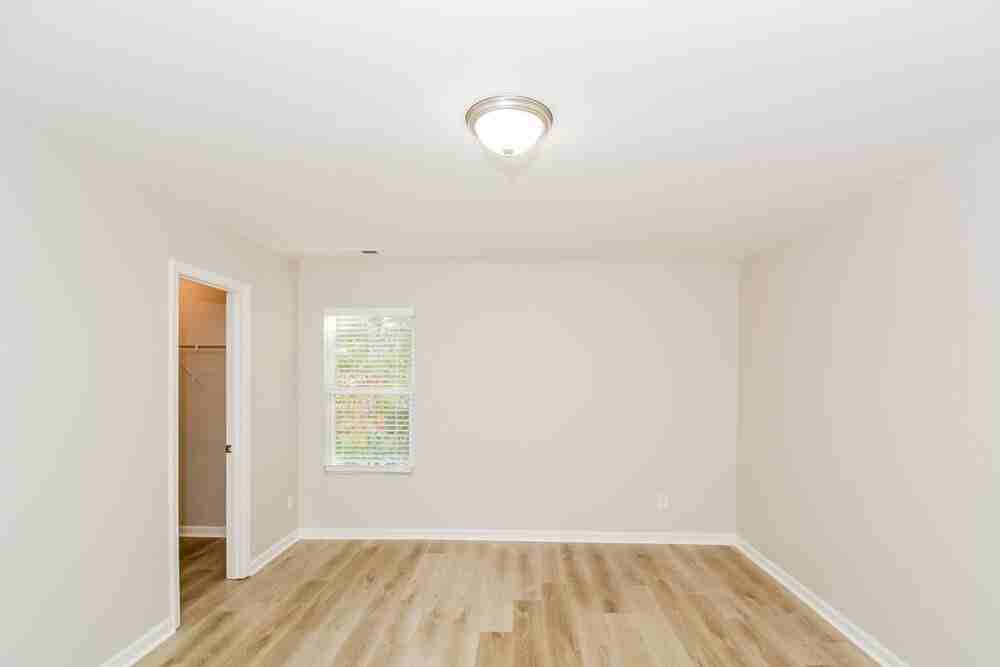 235 Chadford Pl - Photo 6 of 17