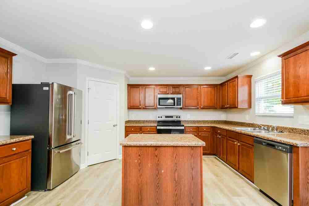 235 Chadford Pl - Photo 7 of 17