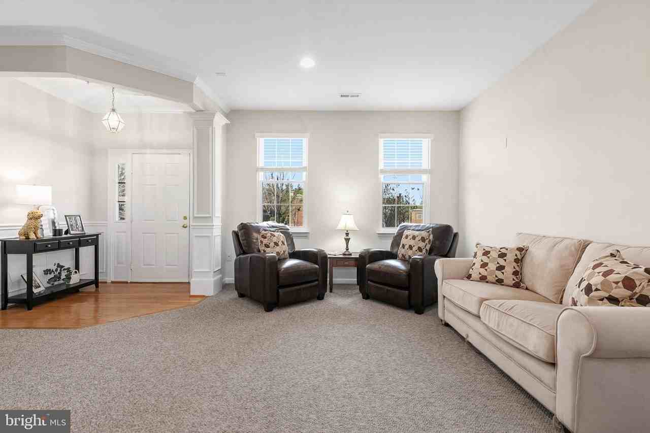 709 Gaither Rd - Photo 3 of 50