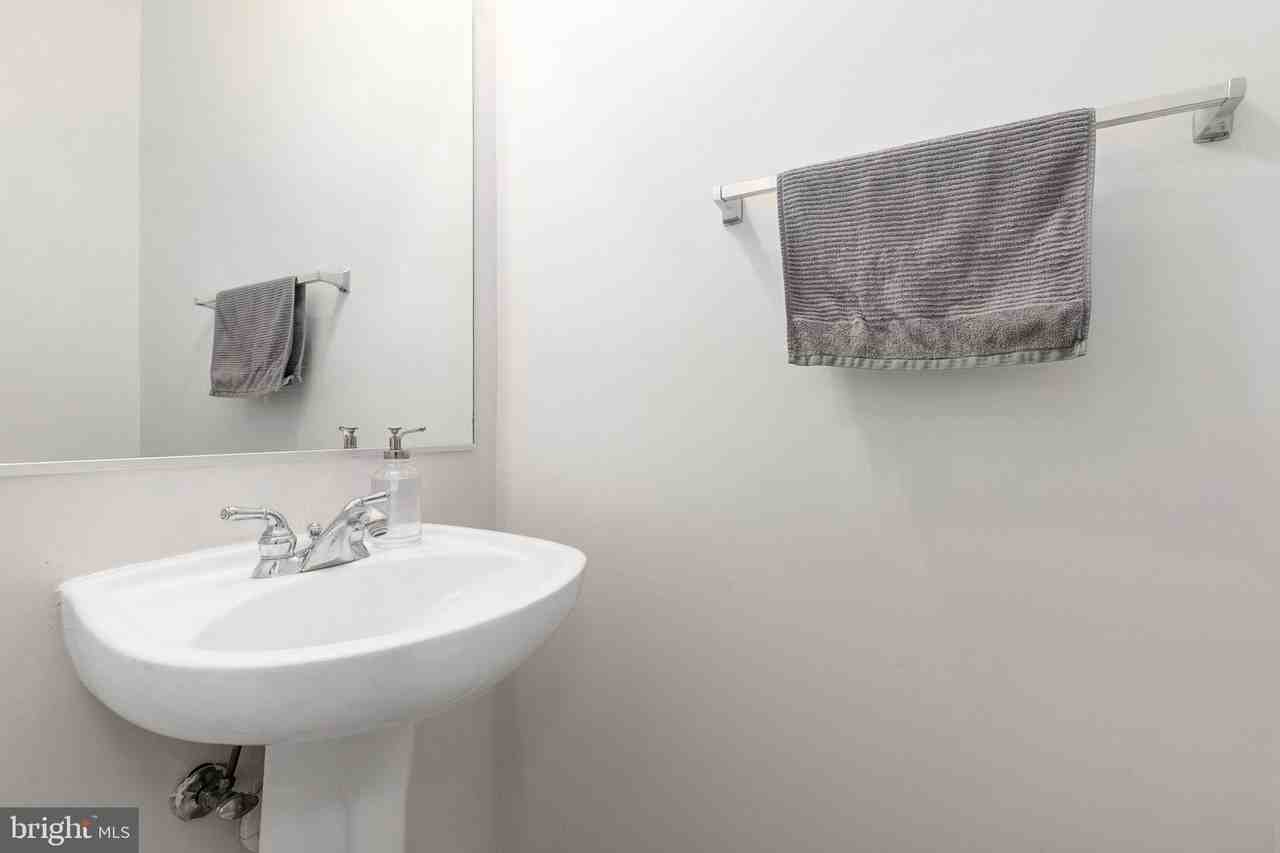 709 Gaither Rd - Photo 7 of 50