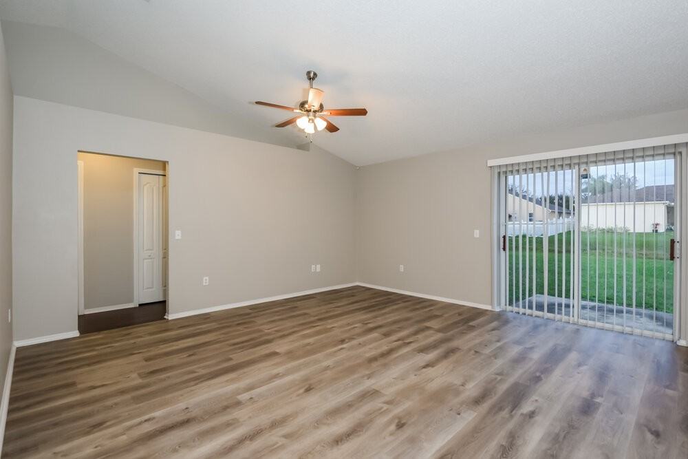 822 Terranova Rd - Photo 4 of 16