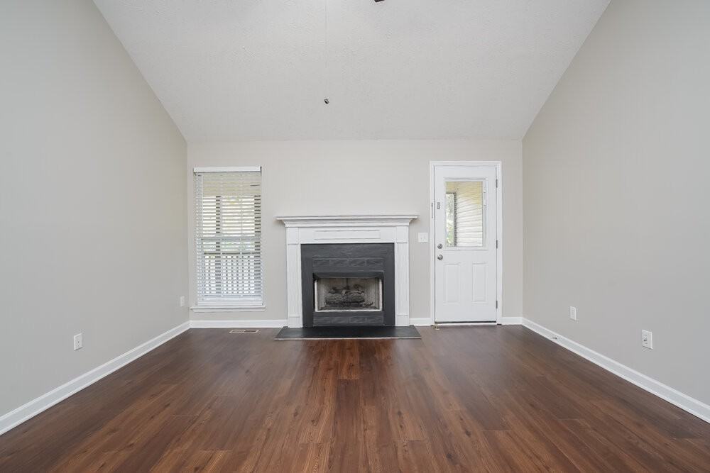 524 Summit Way - Photo 5 of 16