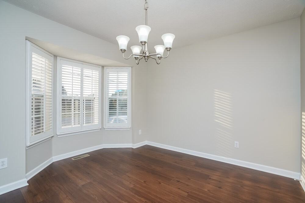 524 Summit Way - Photo 6 of 16