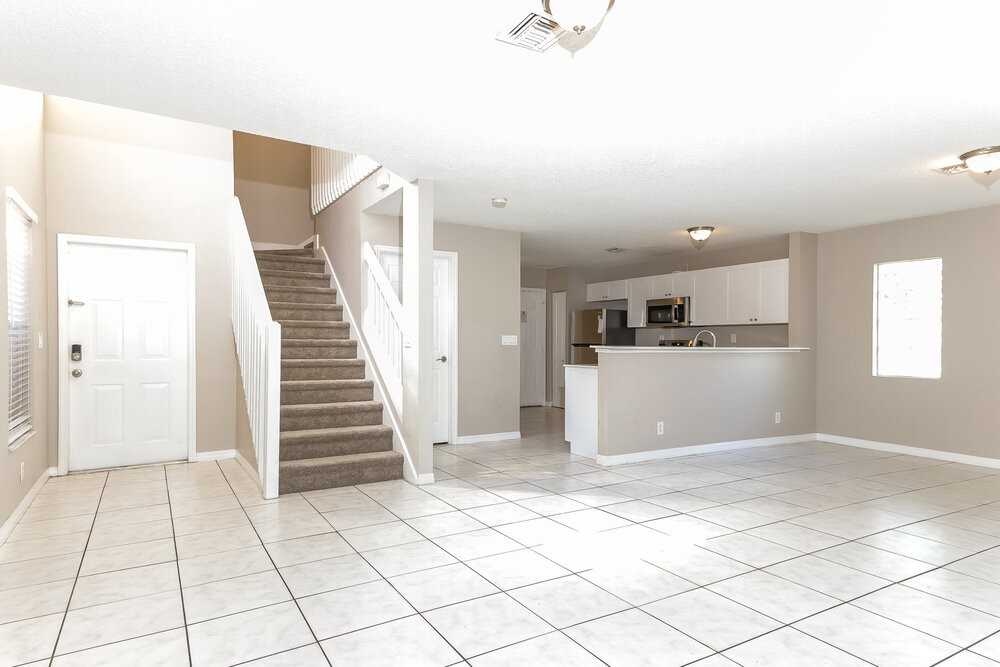 4124 Pine Hollow Cir - Photo 5 of 17