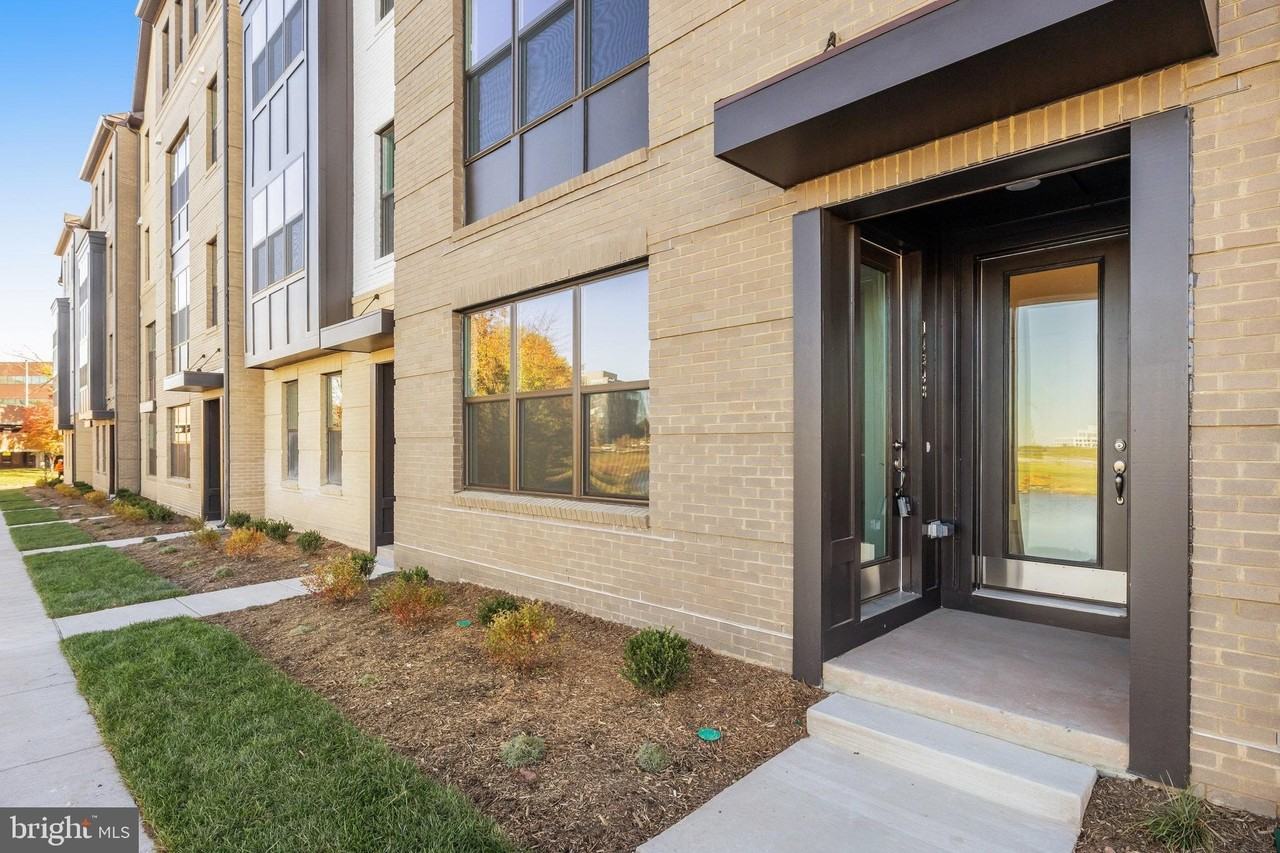 14348 Yesler Ave - Photo 5 of 50