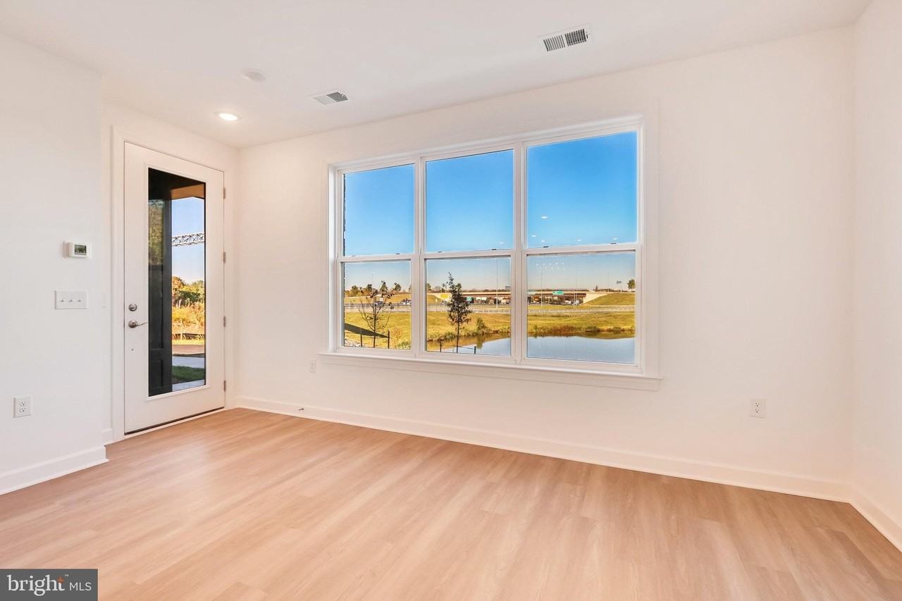 14348 Yesler Ave - Photo 6 of 50