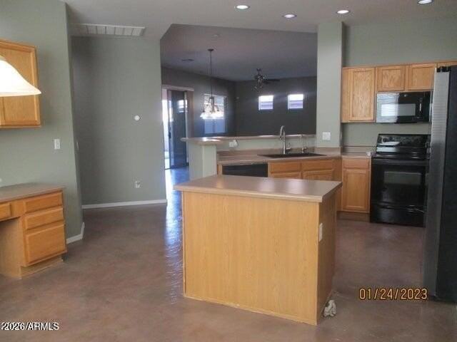 10164 S 185th Ave - Photo 4 of 8