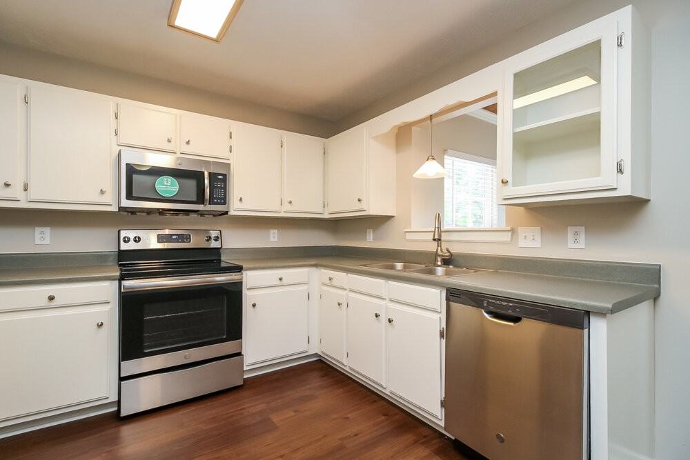 1231 Azure Way - Photo 6 of 16