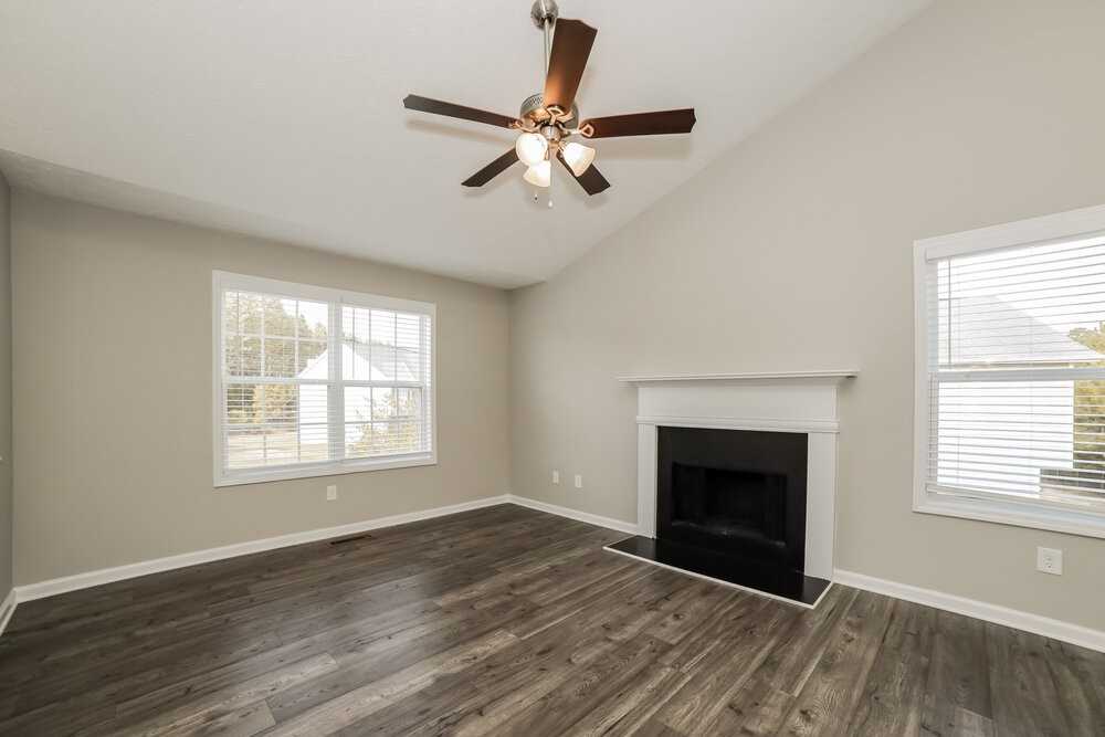 104 Rockefeller Ln - Photo 4 of 17