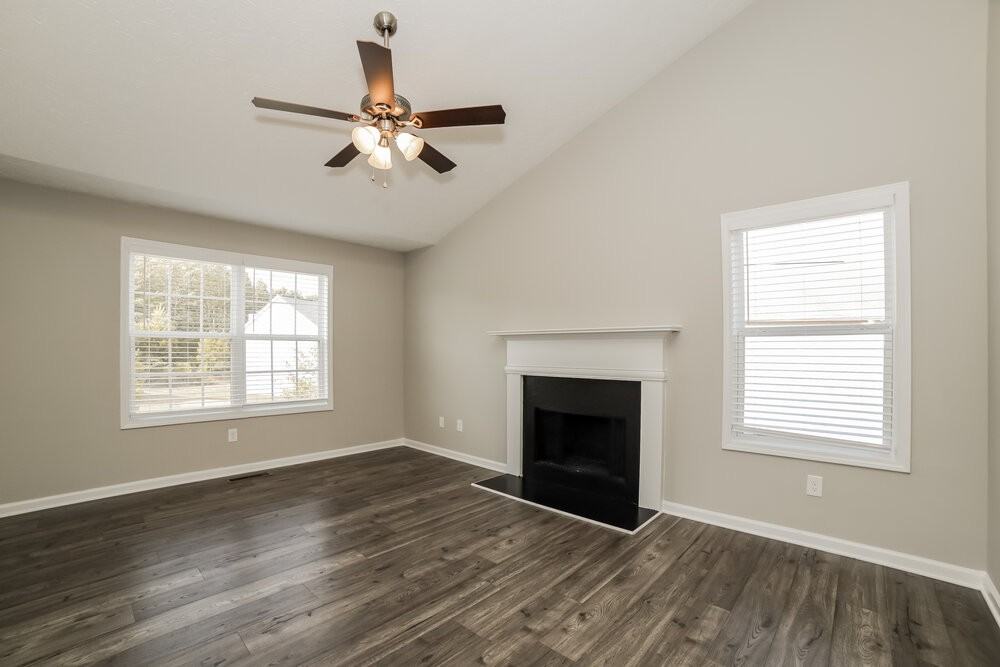 104 Rockefeller Ln - Photo 5 of 17