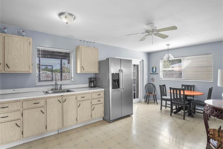 9412 Bellewood Street - Photo 4 of 7