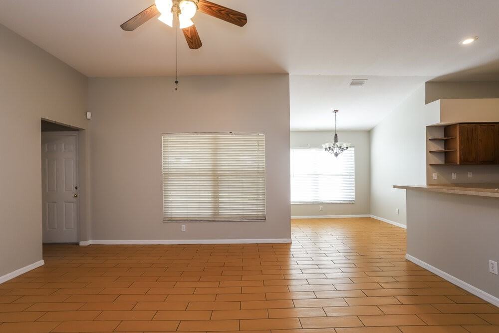 2831 Laurel Leaf Dr - Photo 3 of 16