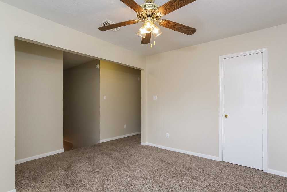 8002 Scarlet Tanager Dr - Photo 2 of 16