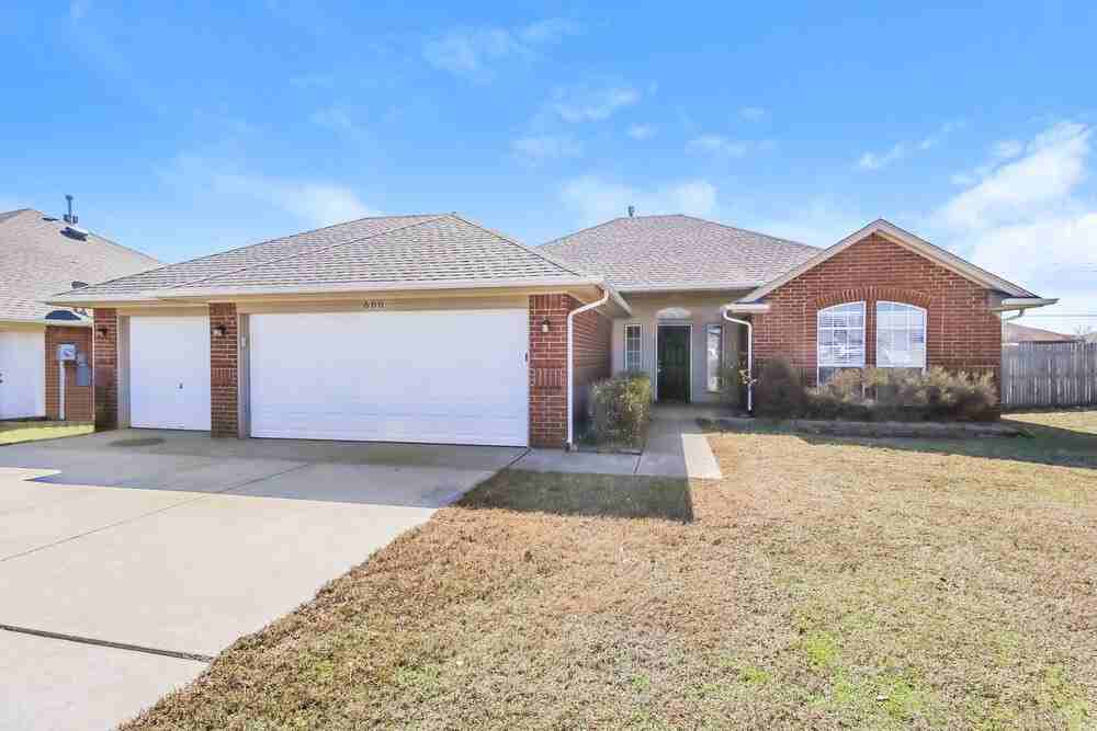 600 Ne 20th St - Photo 3 of 16