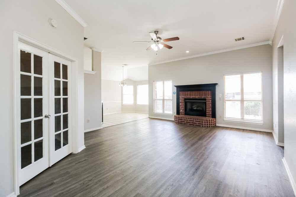 600 Ne 20th St - Photo 4 of 16