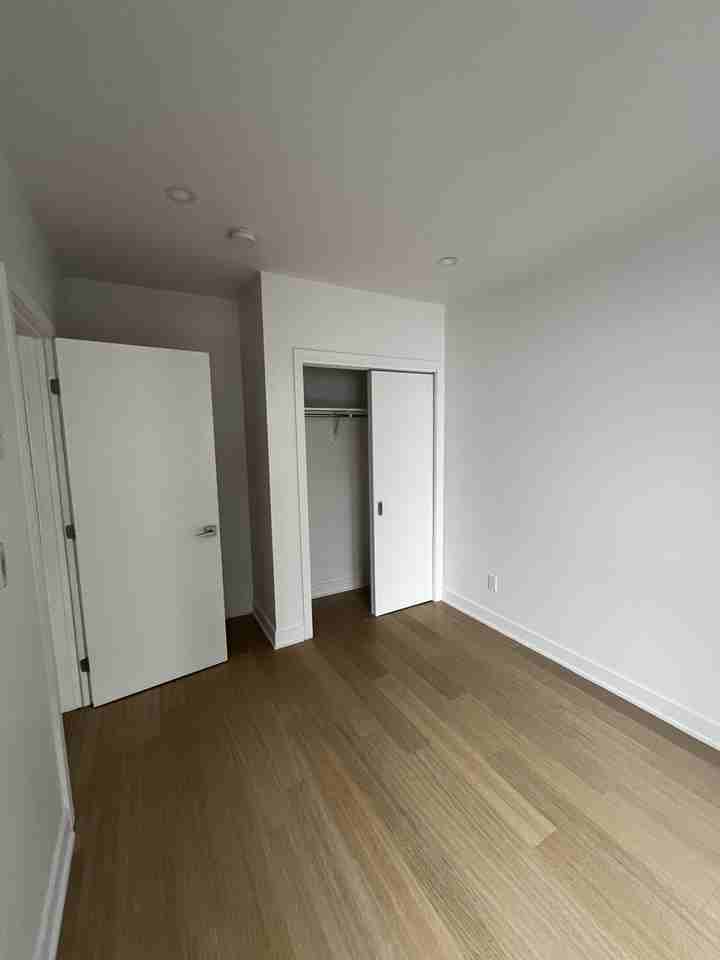 1 Rue Glenmore #204 - Photo 6 of 10