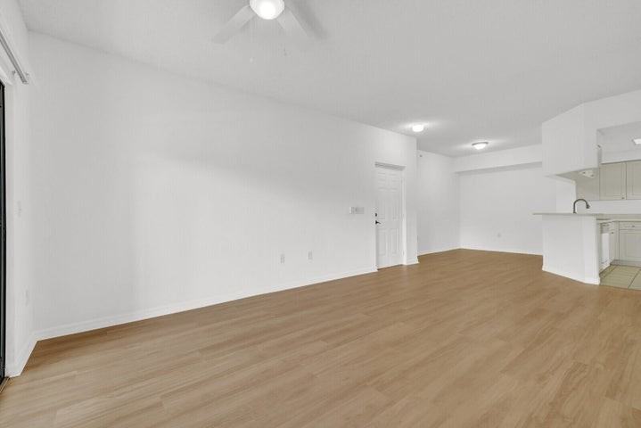 2728 Anzio Court #108 - Photo 7 of 10