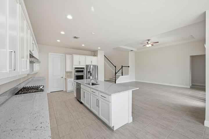 9334 Crestview Circle - Photo 4 of 11