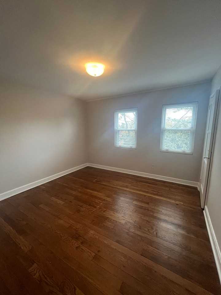 409 Laverne Ave - Photo 6 of 12