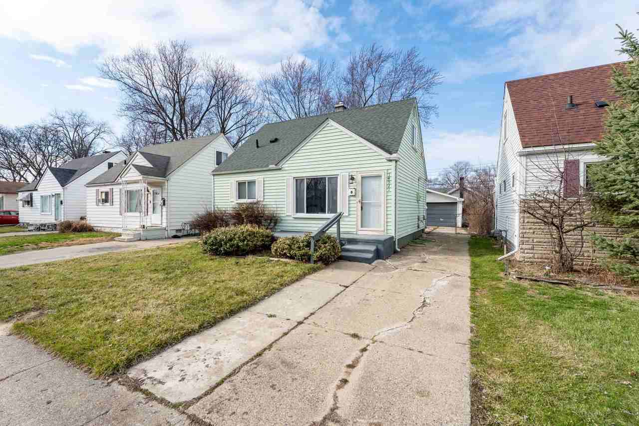 14921 Myola Ave - Photo 2 of 33