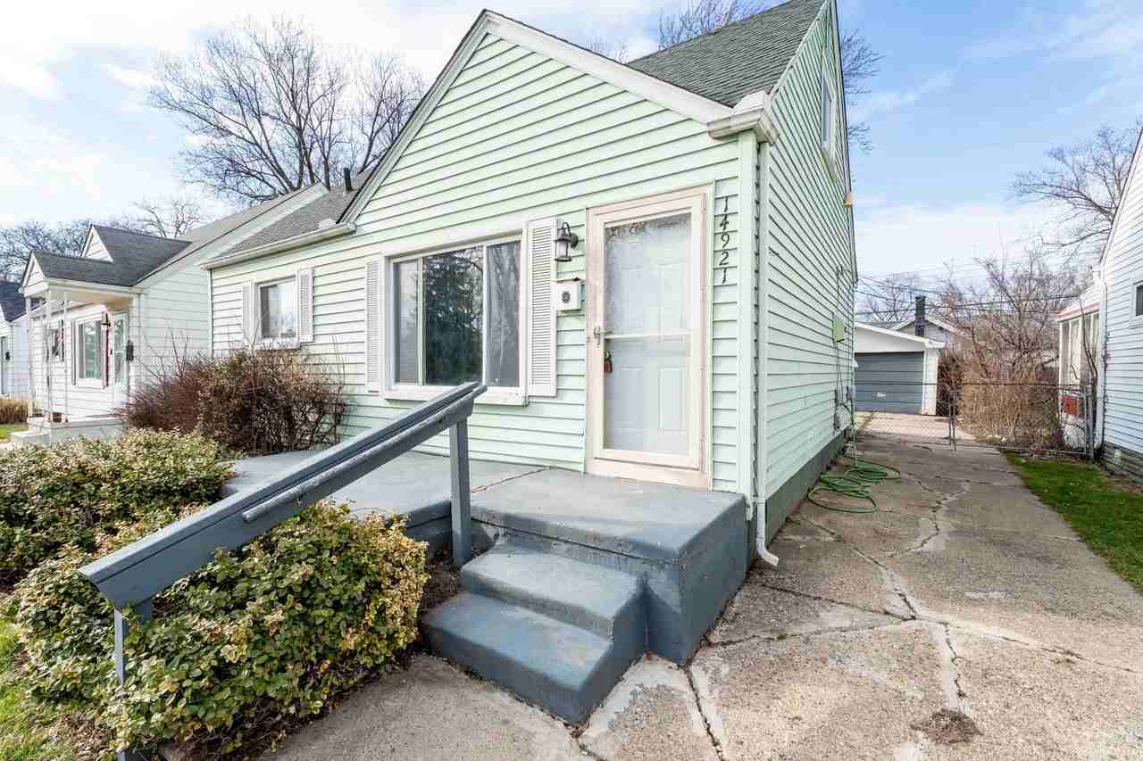 14921 Myola Ave - Photo 3 of 33