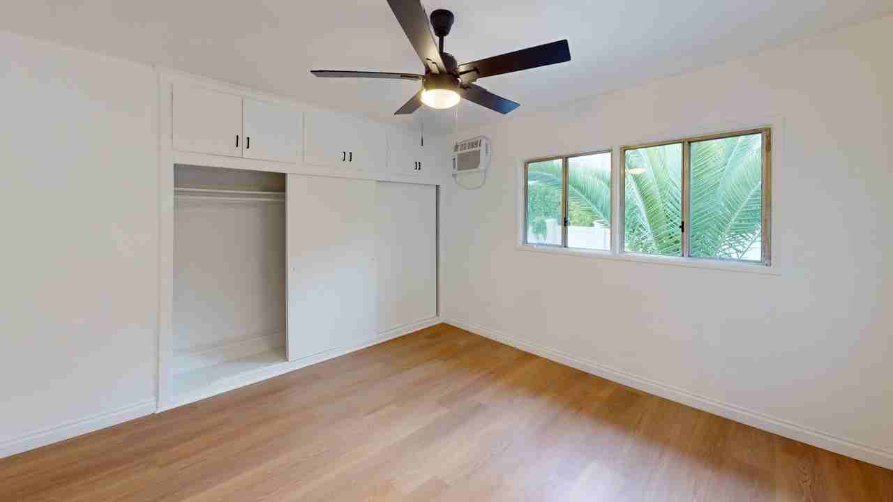 CLR - Claire Manor - Photo 6 of 9