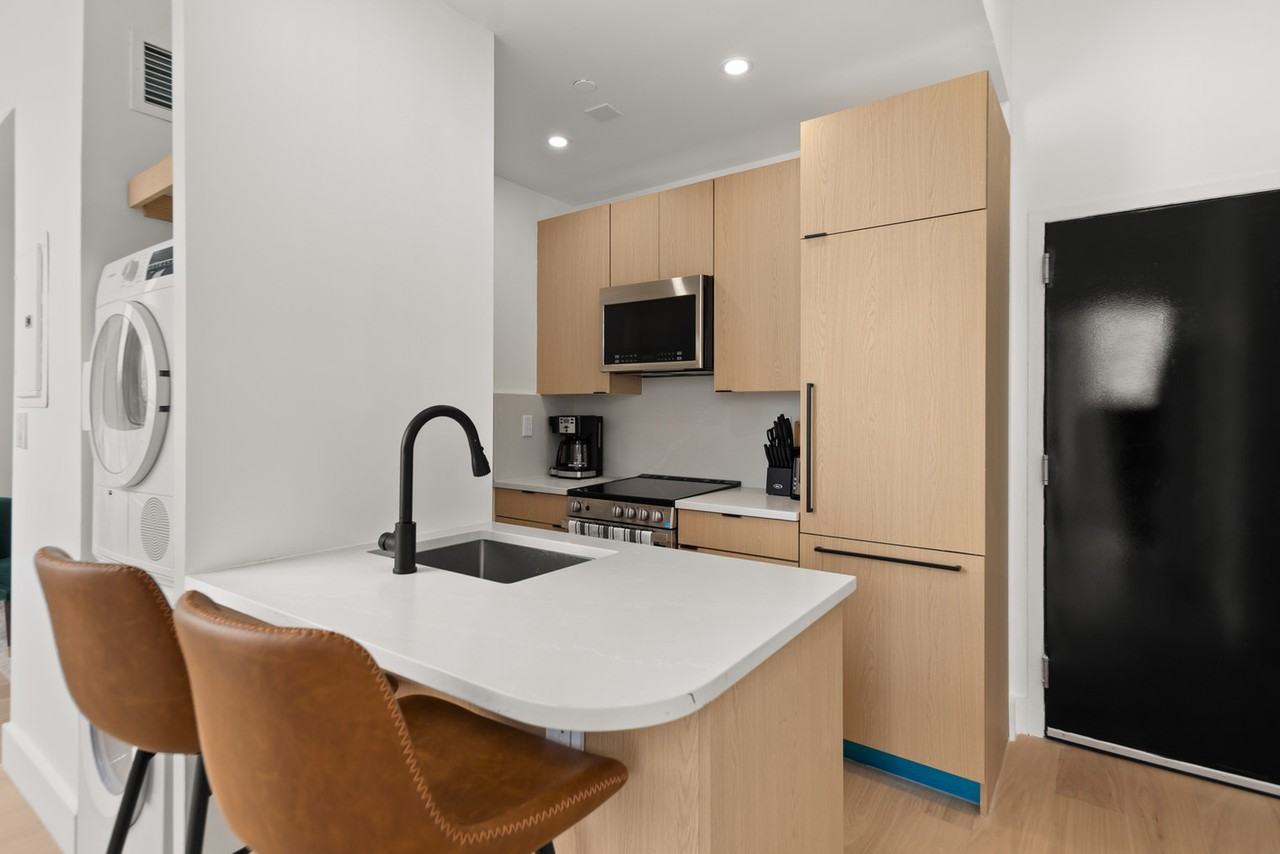 19 Saint Marks Pl #1499940P - Photo 6 of 17