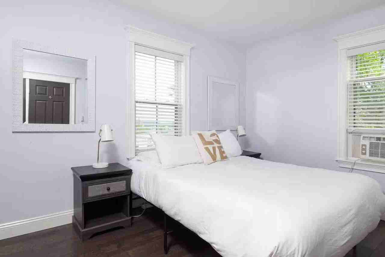 810 Broadway #1511377P - Photo 7 of 50