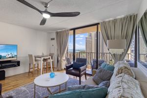 featured image of 411 Hobron Ln #1