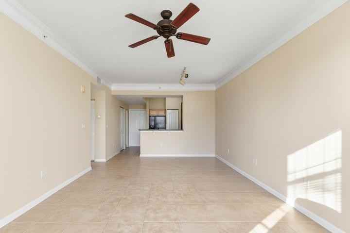 224 Murcia Drive #305 - Photo 5 of 11