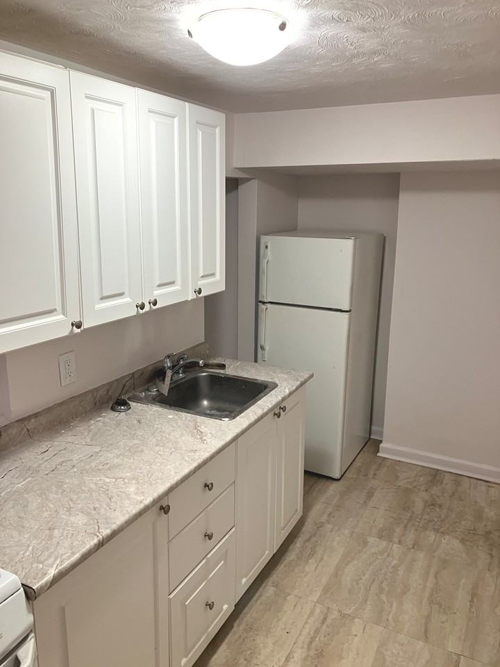 257 Daly Avenue #C - Photo 3 of 17