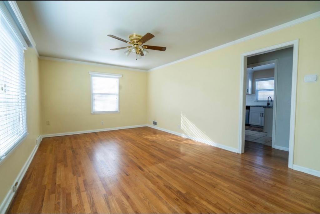 721 Robins Ave - Photo 2 of 21