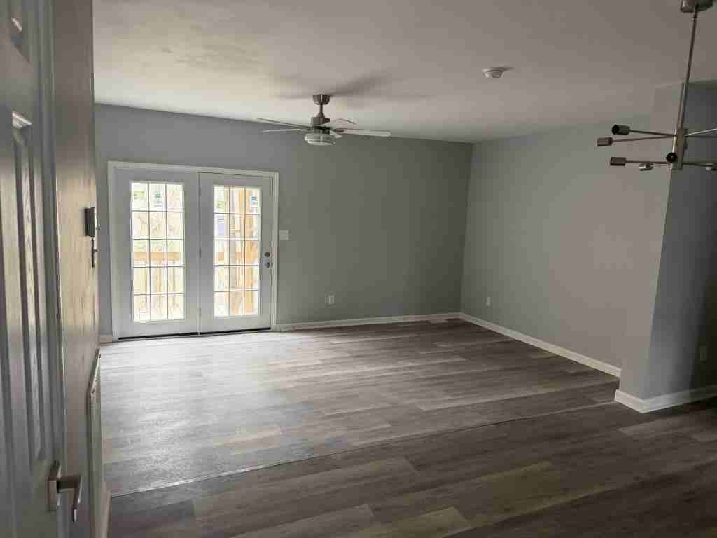 1700 Lone Oak Rd #22 - Photo 3 of 9