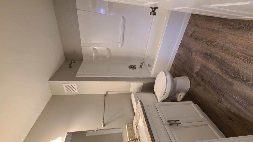 Unit 222 - Photo 7 of 32