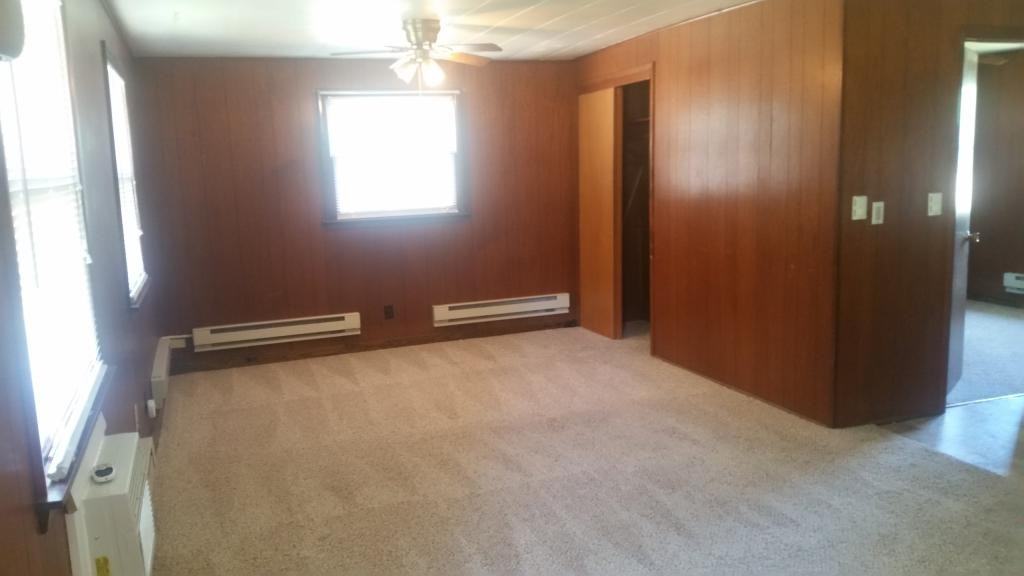 945 Westwood Ct - Photo 4 of 6