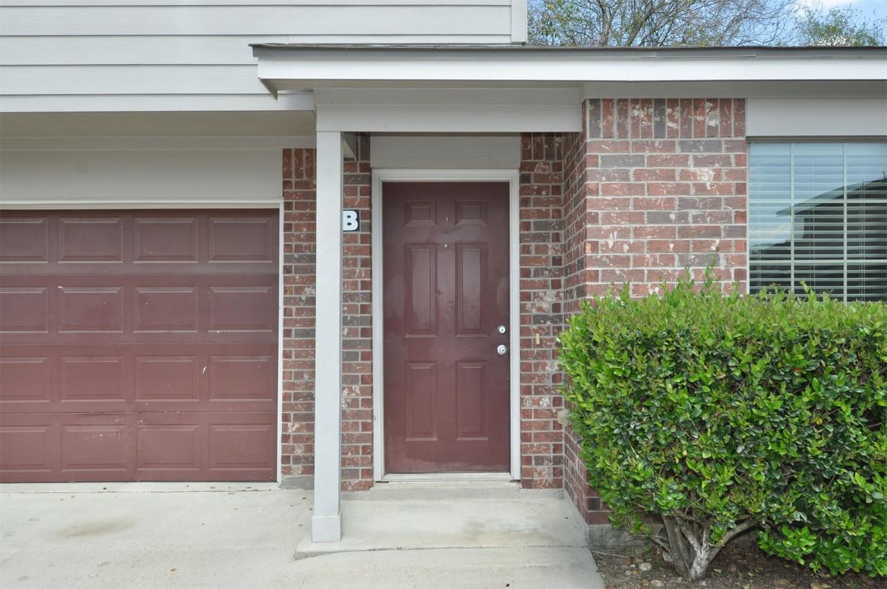 21473 W Wallis Dr Unit A #A - Photo 2 of 12