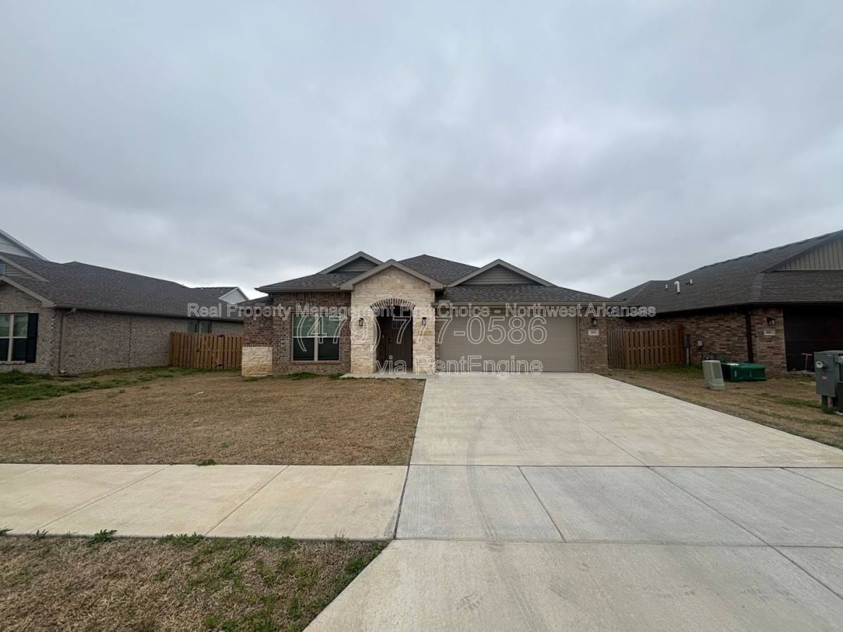 2031 Bluestem Dr - Photo 2 of 10