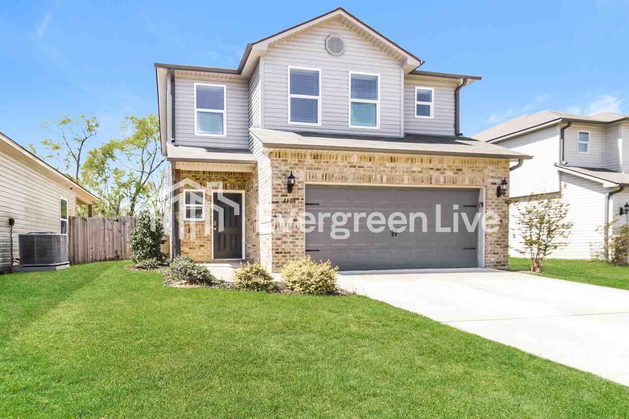 4604 Smithfield Ln - Photo 2 of 15