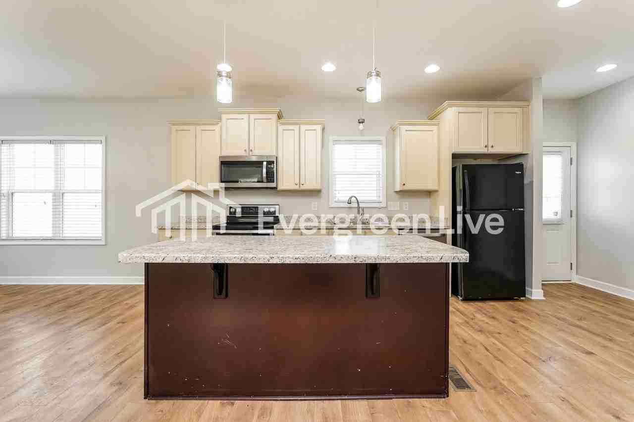 507 Worthville St - Photo 4 of 15