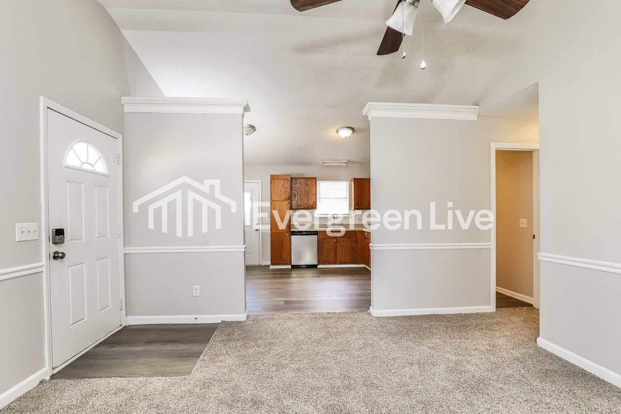 3404 Lovington Ct - Photo 3 of 15