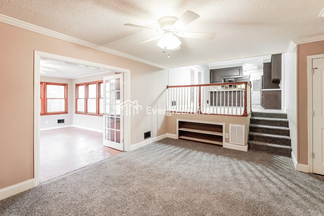 832 Tara Trl - Photo 3 of 15