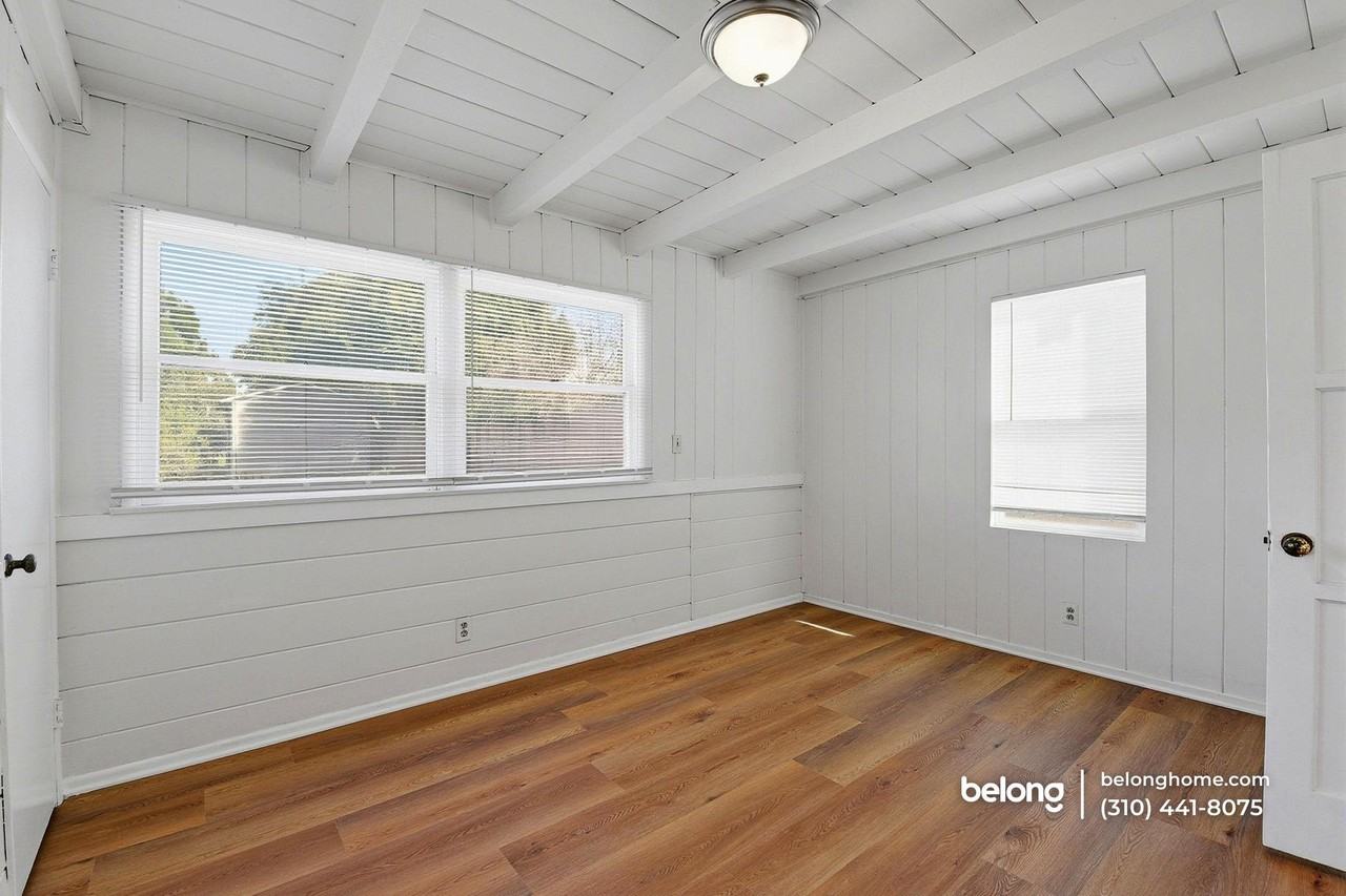 18601 Keswick St #B - Photo 2 of 17