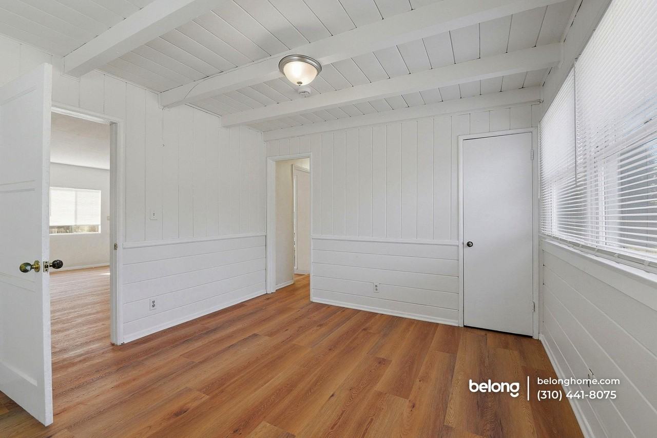 18601 Keswick St #B - Photo 3 of 17