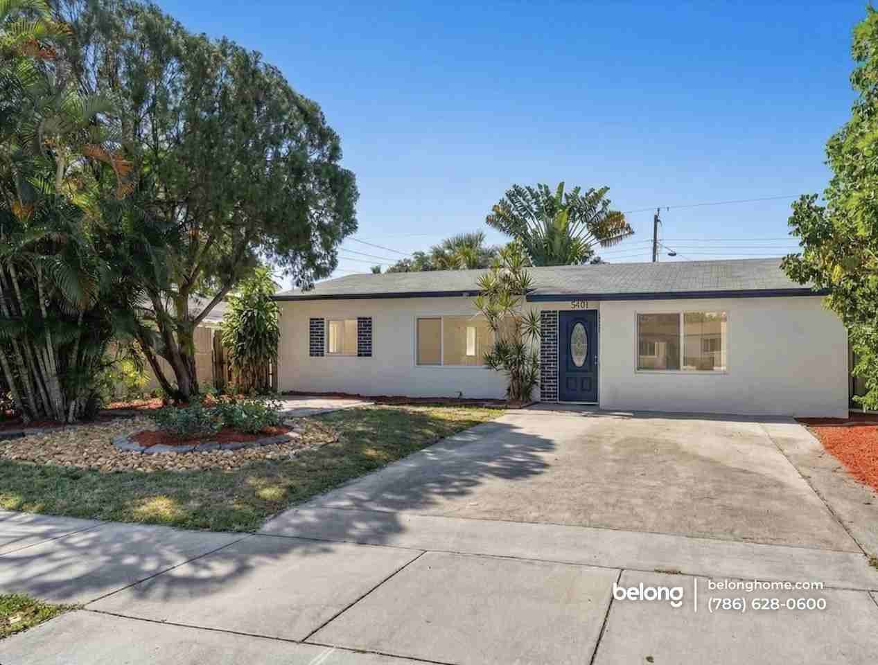 540 Ne 61st St - Photo 3 of 4