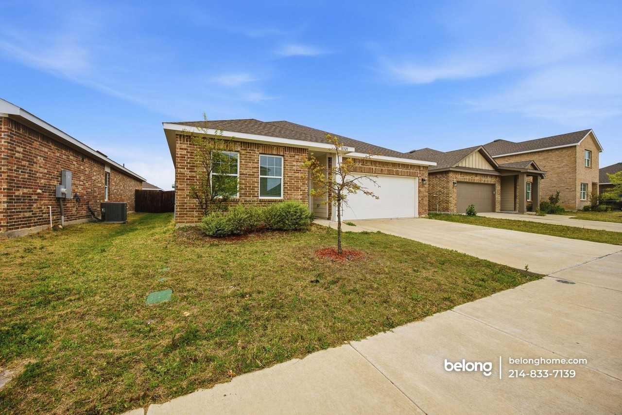 10321 Holycross Ln - Photo 2 of 16