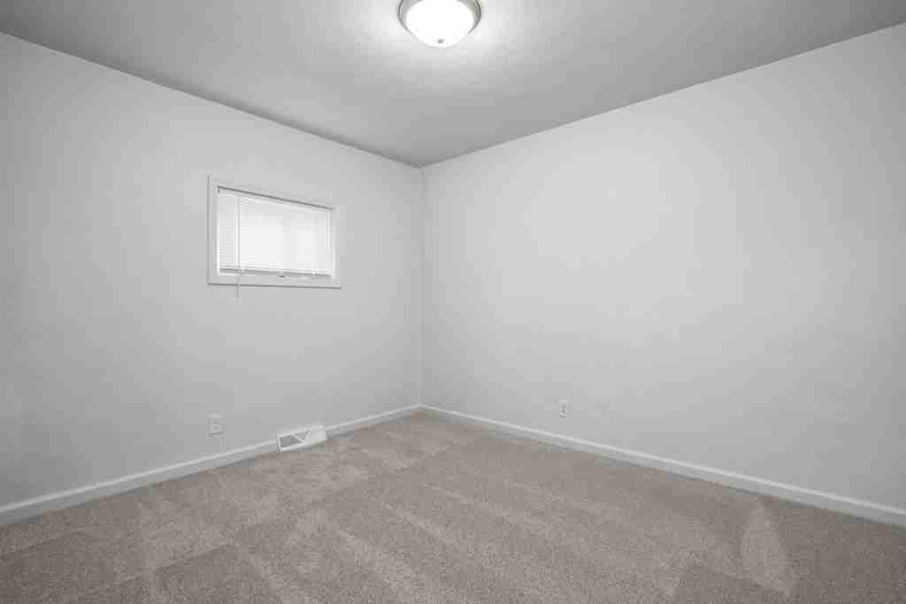 2521 3rd St Ne - Photo 4 of 16