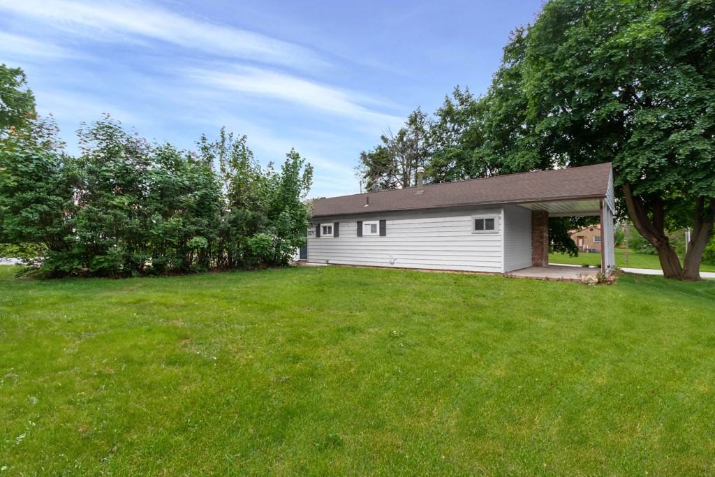 2521 3rd St Ne - Photo 7 of 16